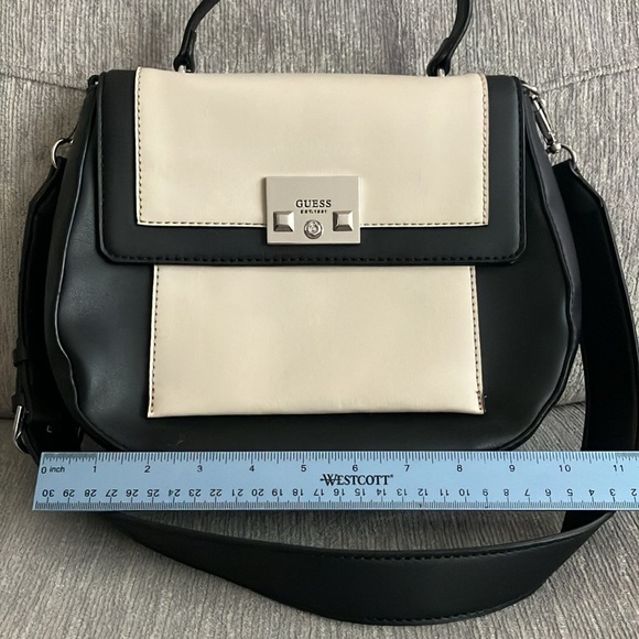 EUC Black & tan guess bag - Picture 2 of 14